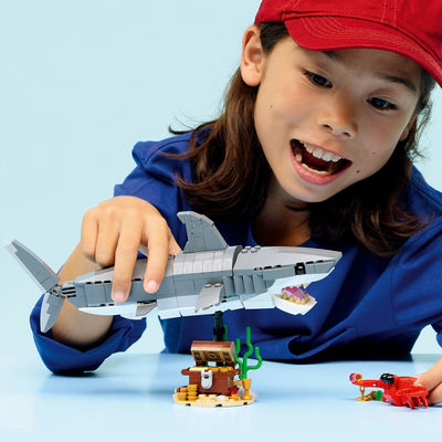 Lego Creator 31381 squalo feroce con scrigno del tesoro