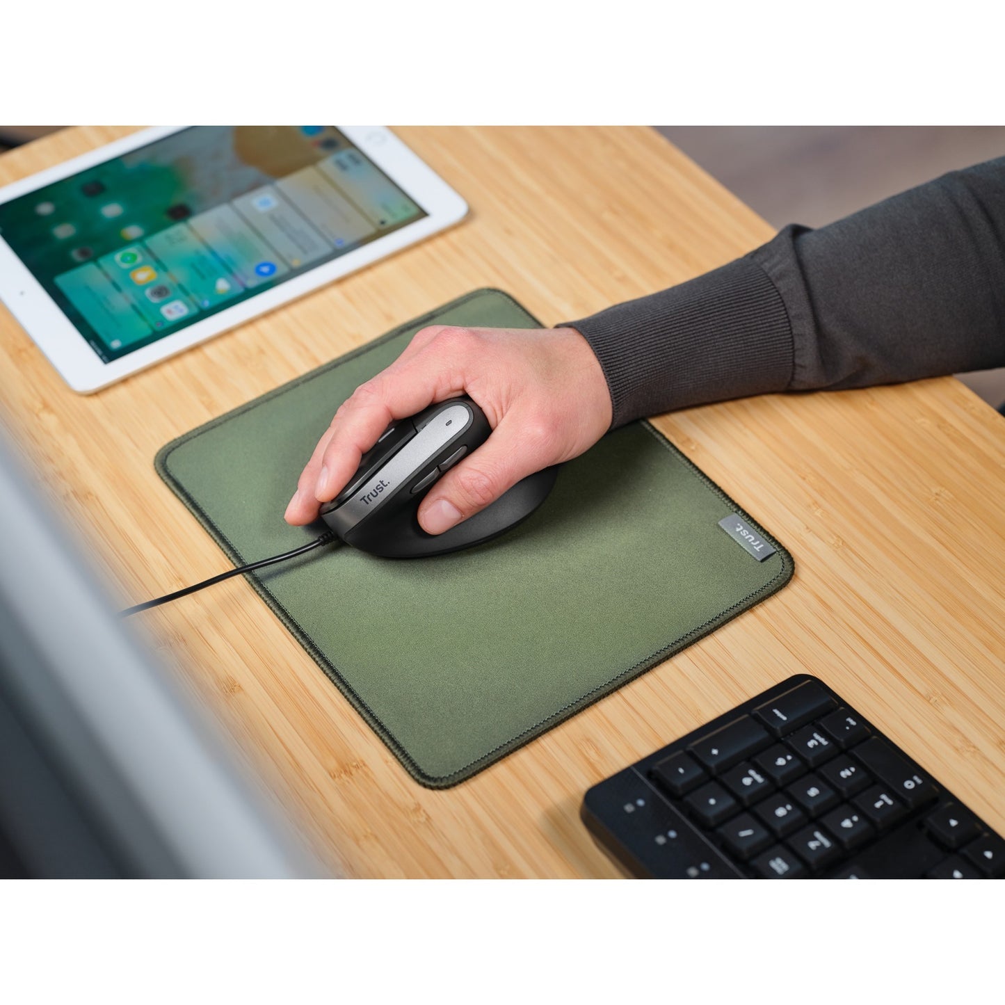 Trust bayo ii ergonomische muis (zwart, 800 dpi - 2.400 dpi)