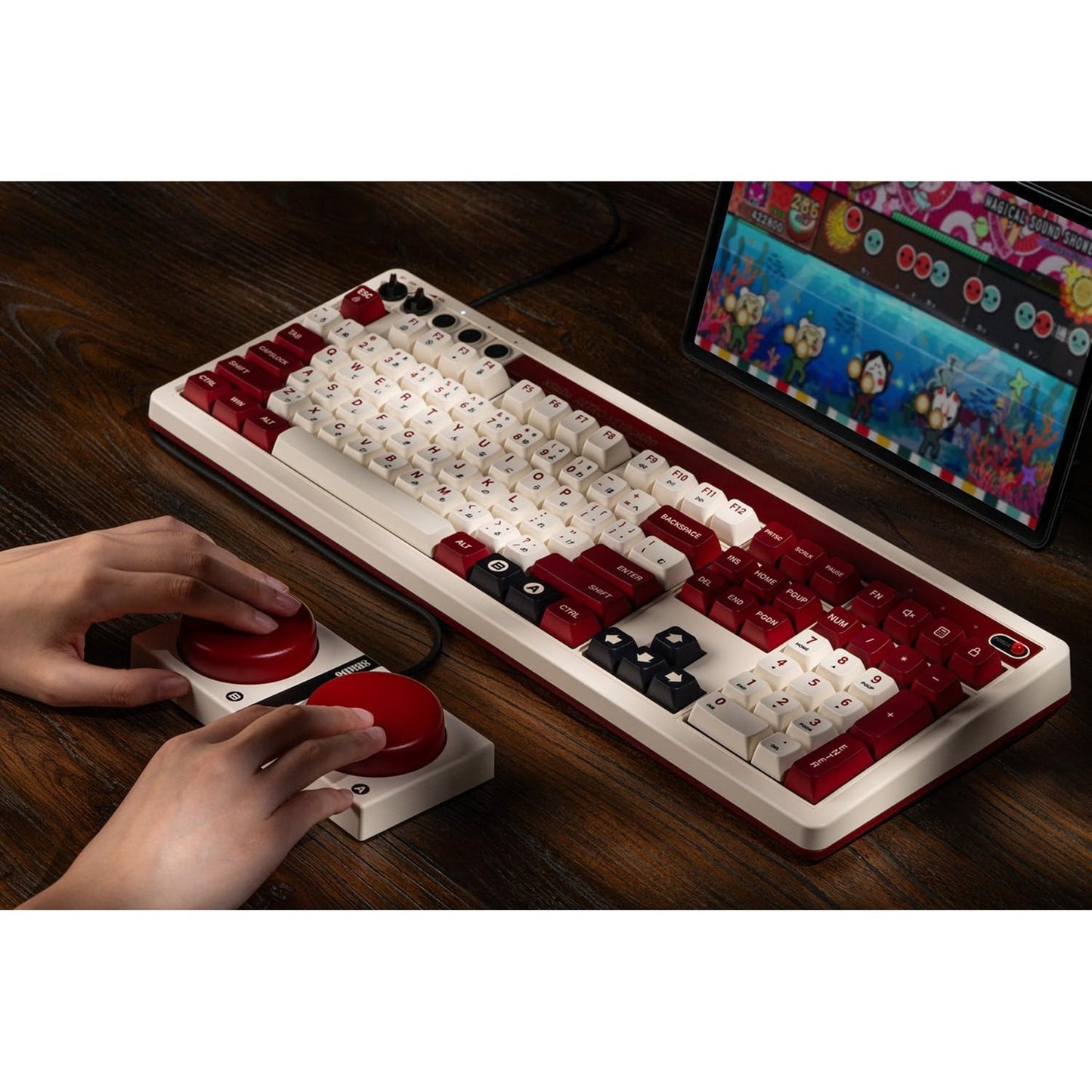 8bitdo retro mechanical keyboard fami edition (beige, us lay-out (qwerty), kailh box white, 100%, bluetooth low energy, wireless 2.4g, usb)