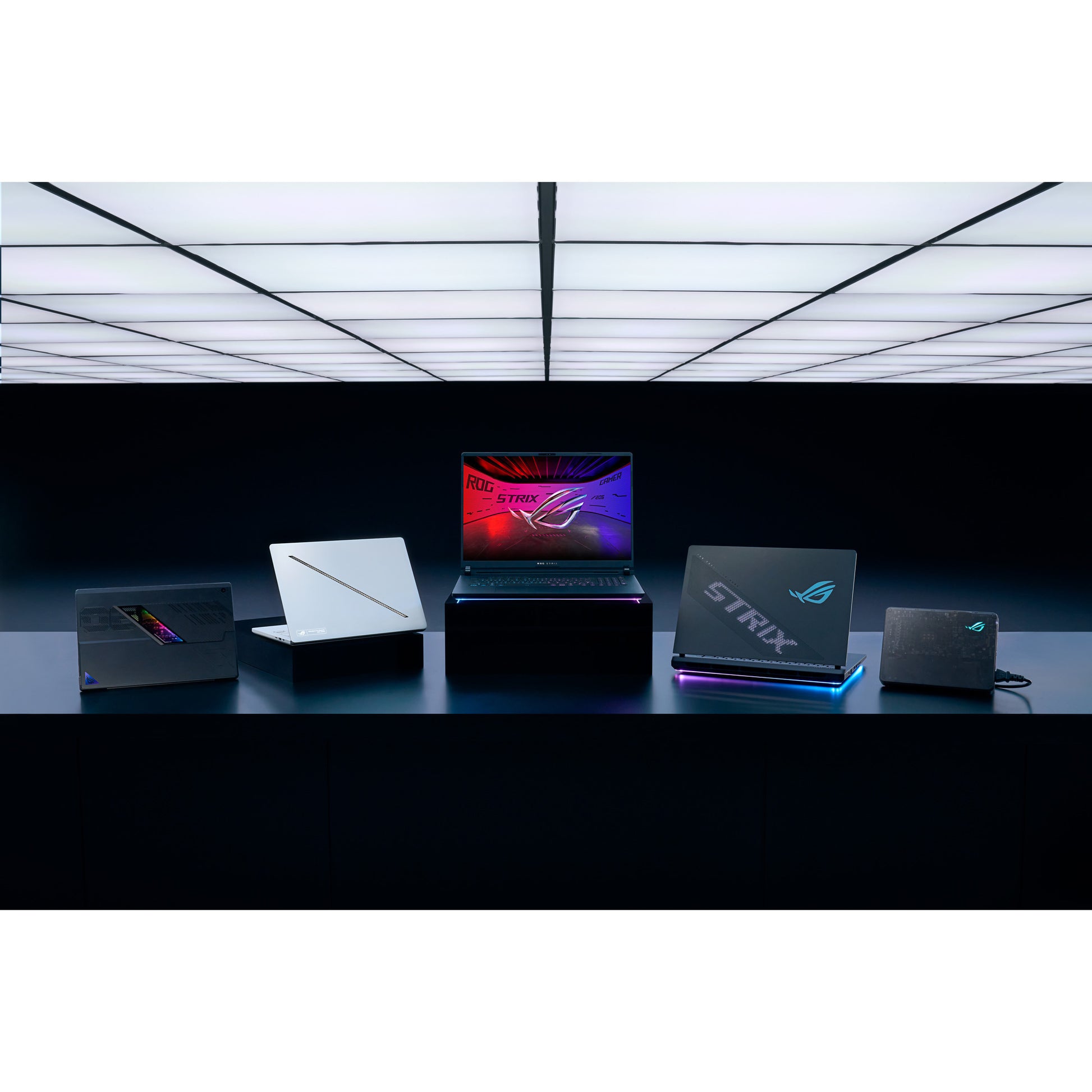 Asus rog zephyrus g14 ga403up-qs001w 14 copilot+ gaming laptop (wit | ryzen 9 270 | rtx 5070 | 32 gb | 1 tb ssd | oled)
