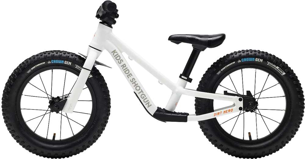 I bambini guidano la shotgun Dirt Hero Magura Balance Bike 14