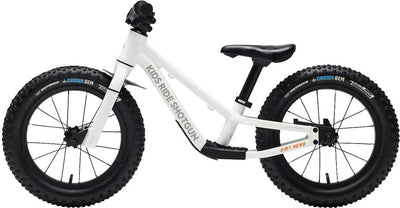 Los niños montan bicicleta de equilibrio shotgun dirt hero magura 14