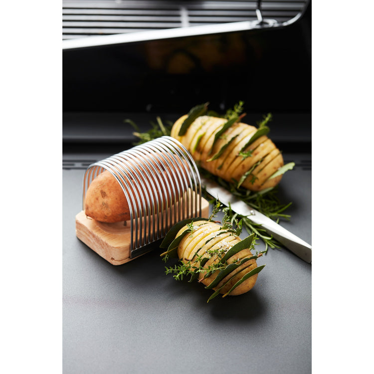 Barbecook snijset para papa Hasselback