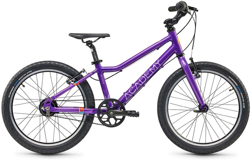 Bicicleta infantil con cinturón de grado 4 Academy.
