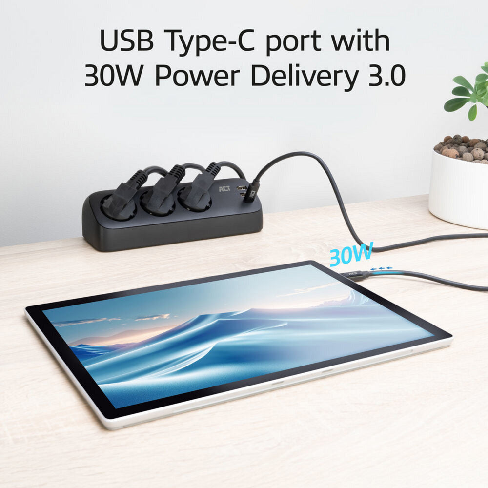 Ciabatta Act Connectivity con 3 prese tipo F (nera, erogazione di potenza 30 W, porte USB tipo C A)