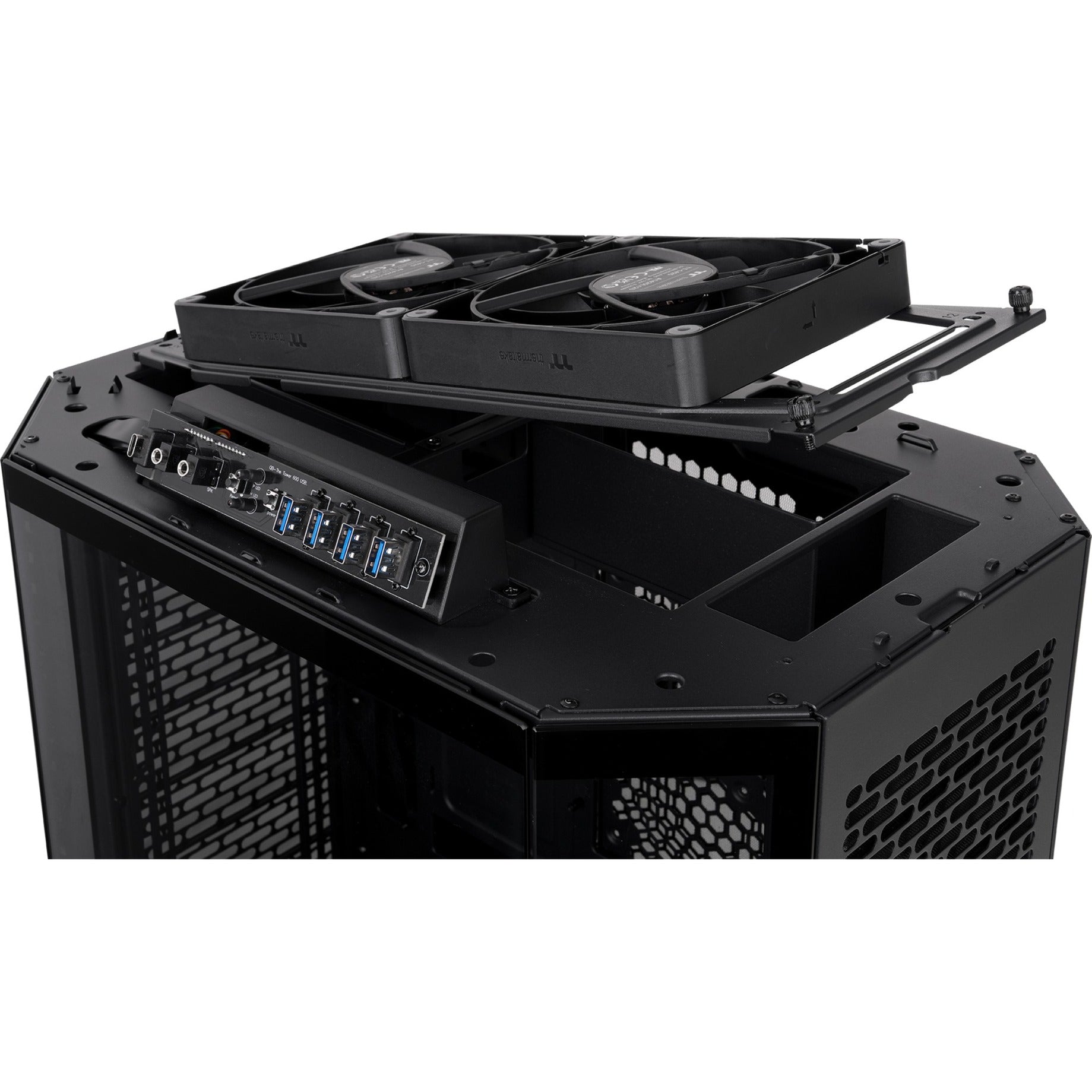 Custodia midi tower Thermaltake the tower 600 (nera | 4x USB-A | 1x USB-C | vetro temperato)
