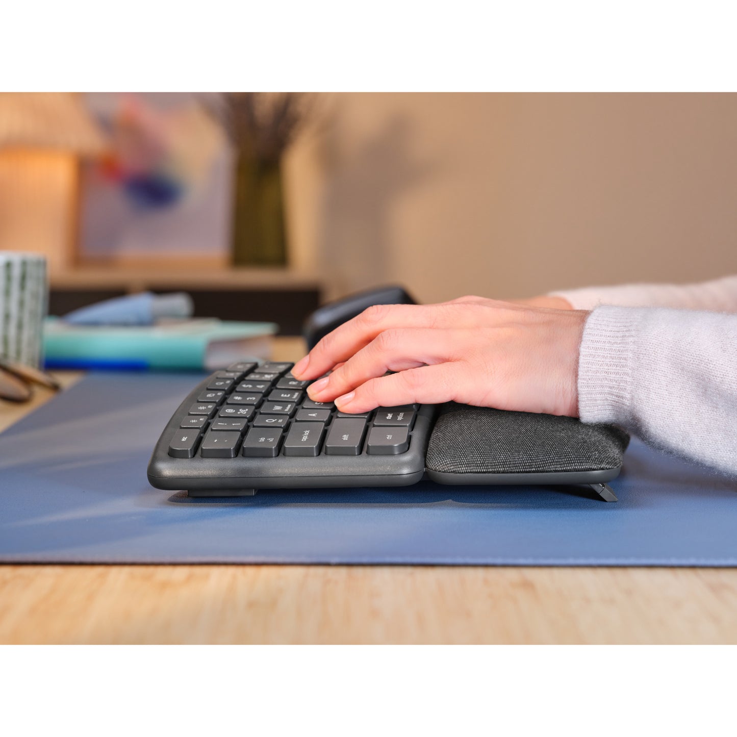 Teclado ergonómico inalámbrico Trust Keyra (negro, diseño EE. UU., Bluetooth 2.4G USB)