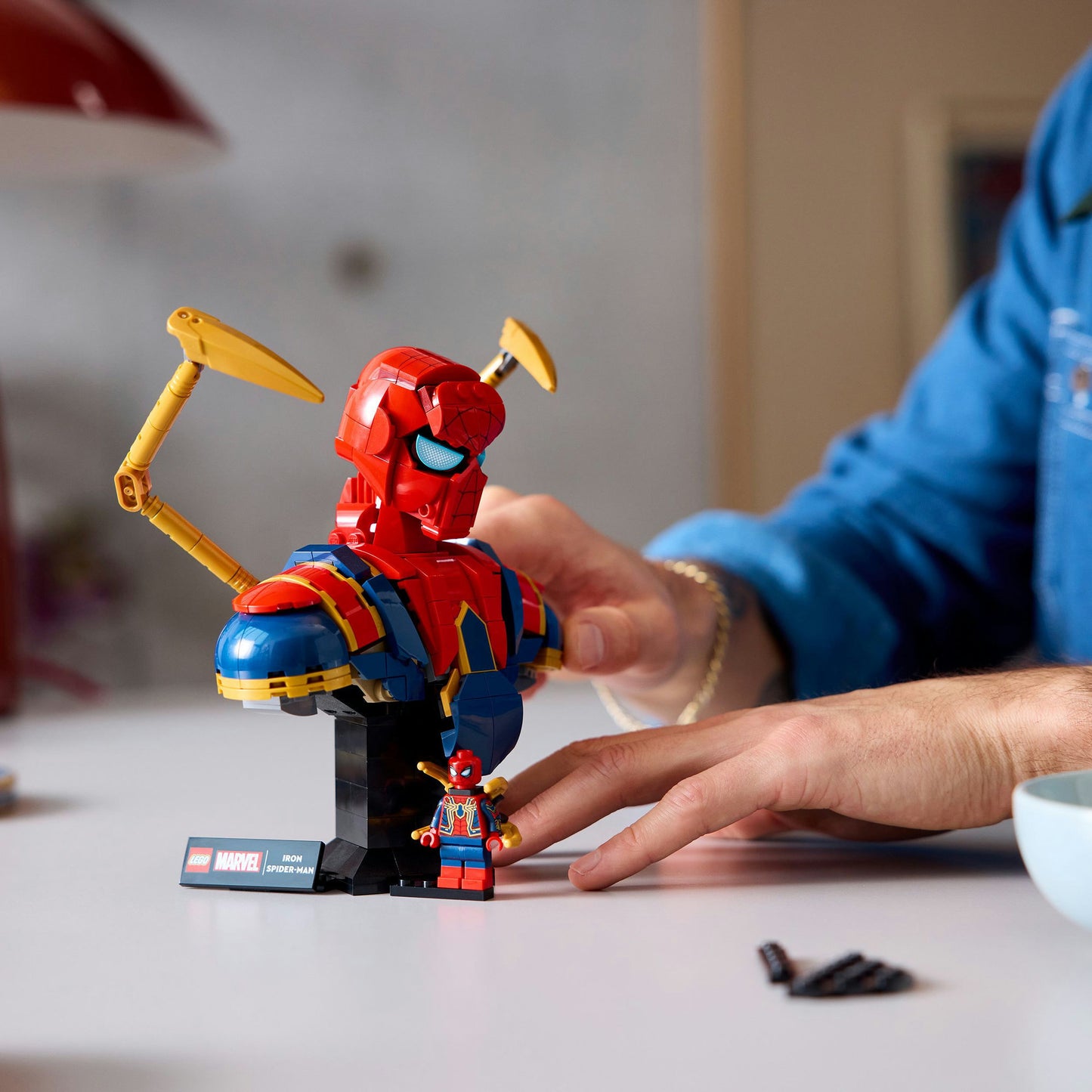 LEGO Super Heroes 76326 Iron Spider-Man Bustio