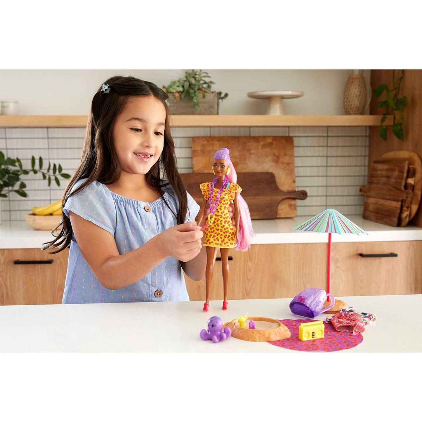 Mattel Color Revele Foam Strawberry