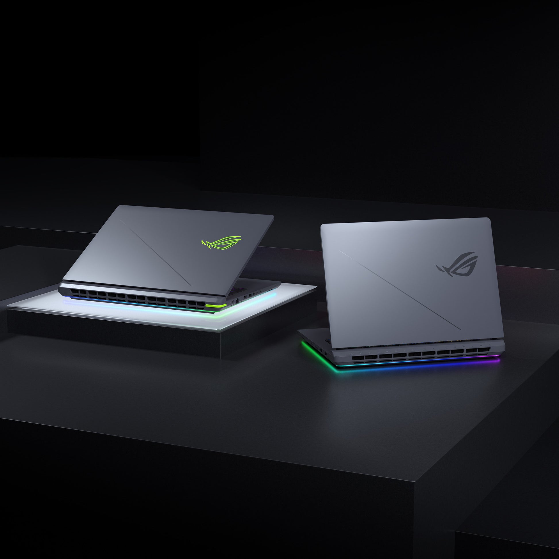 Asus rog strix g18 g815jpr-s9052w portatile da gioco (i9-14900hx | rtx 5070 | 32 GB | 1 TB SSD)