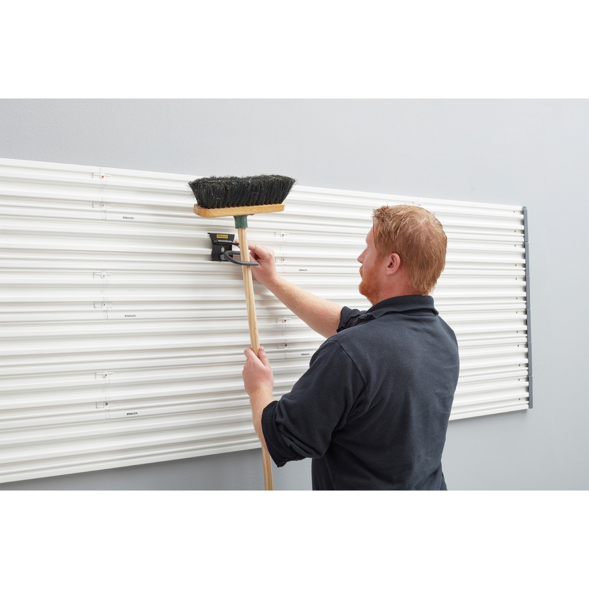 STANLEY TRACK WALLS GANGO