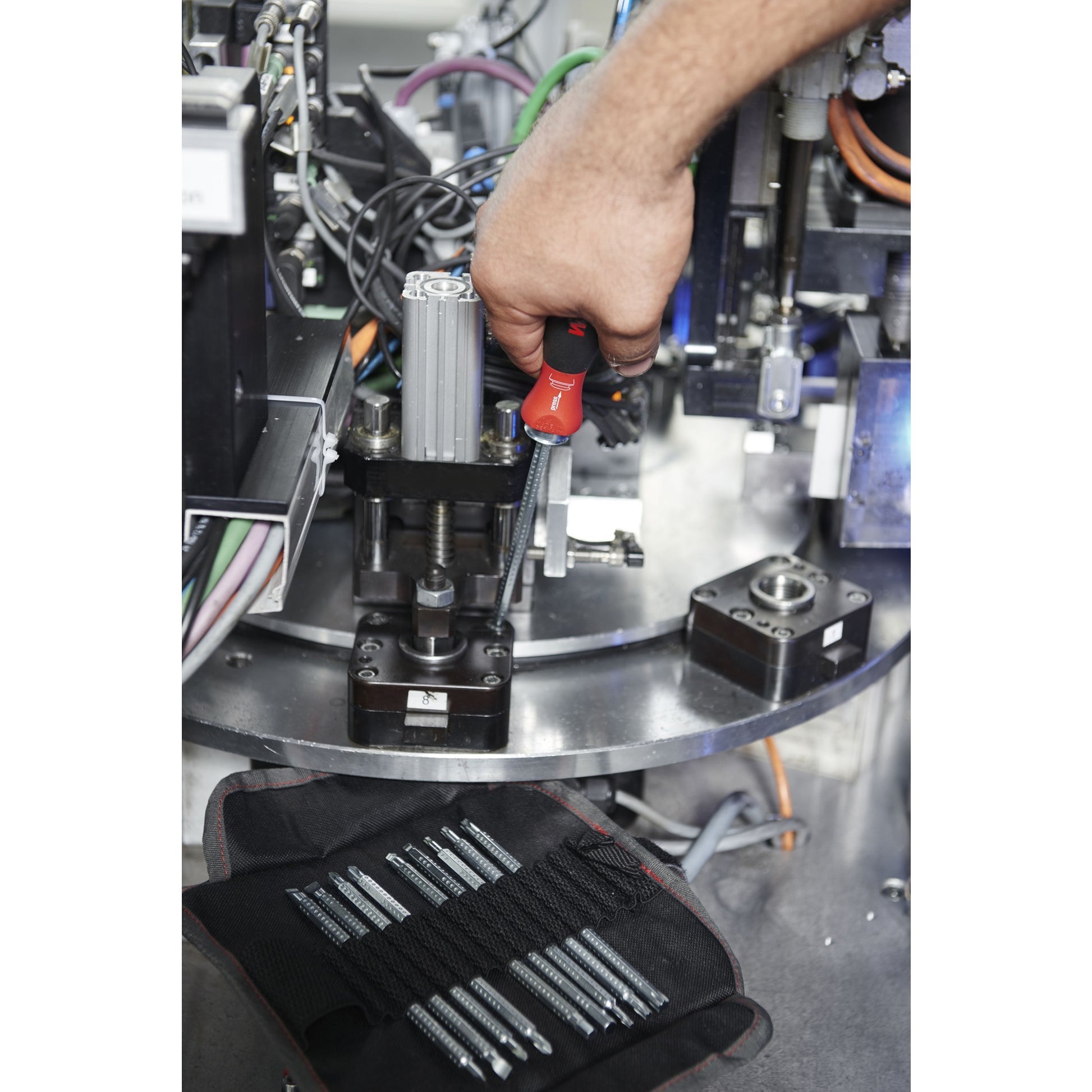 Wiha Screwdriver with System 6 Changes SCHACHSET