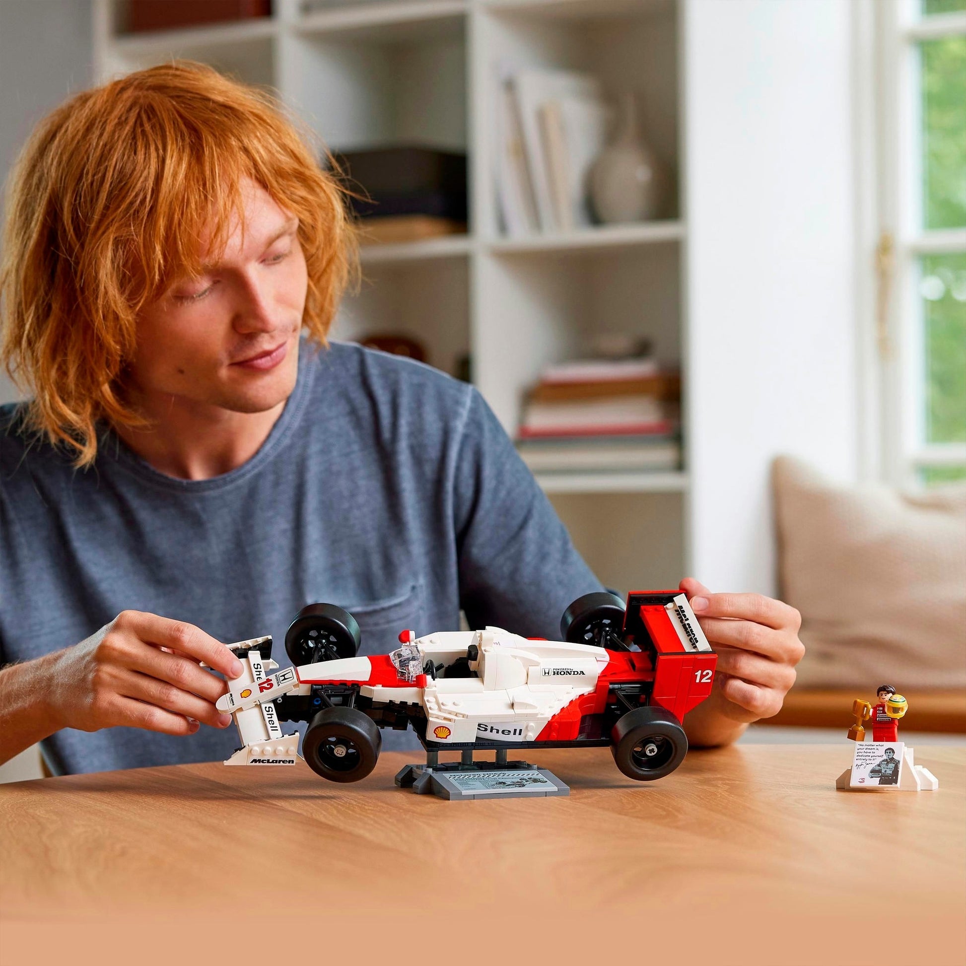 LEGO LEGO Icons 10330 McLaren MP4 4 y Ayrton Senna