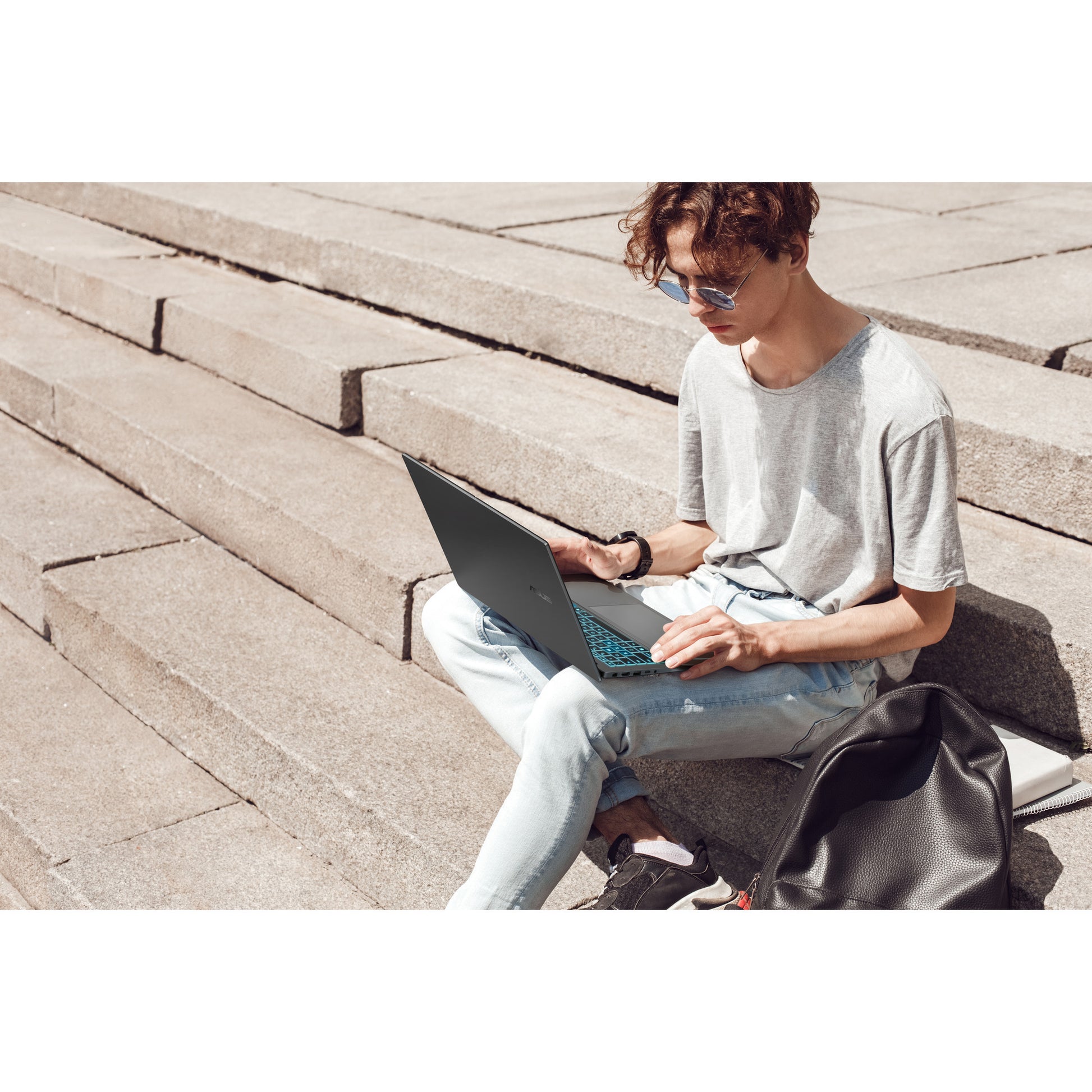 Laptop da gioco Asus v16 fx3607vh-rp011ws 16 (nero | core 5 210h | rtx 5050 | 16 GB | SSD da 512 GB)