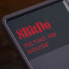 Ratón 8bitdo retro r8 - edición n (gris rojo, 50 - 26000 ppp, Bluetooth USB-C 2,4 GHz)