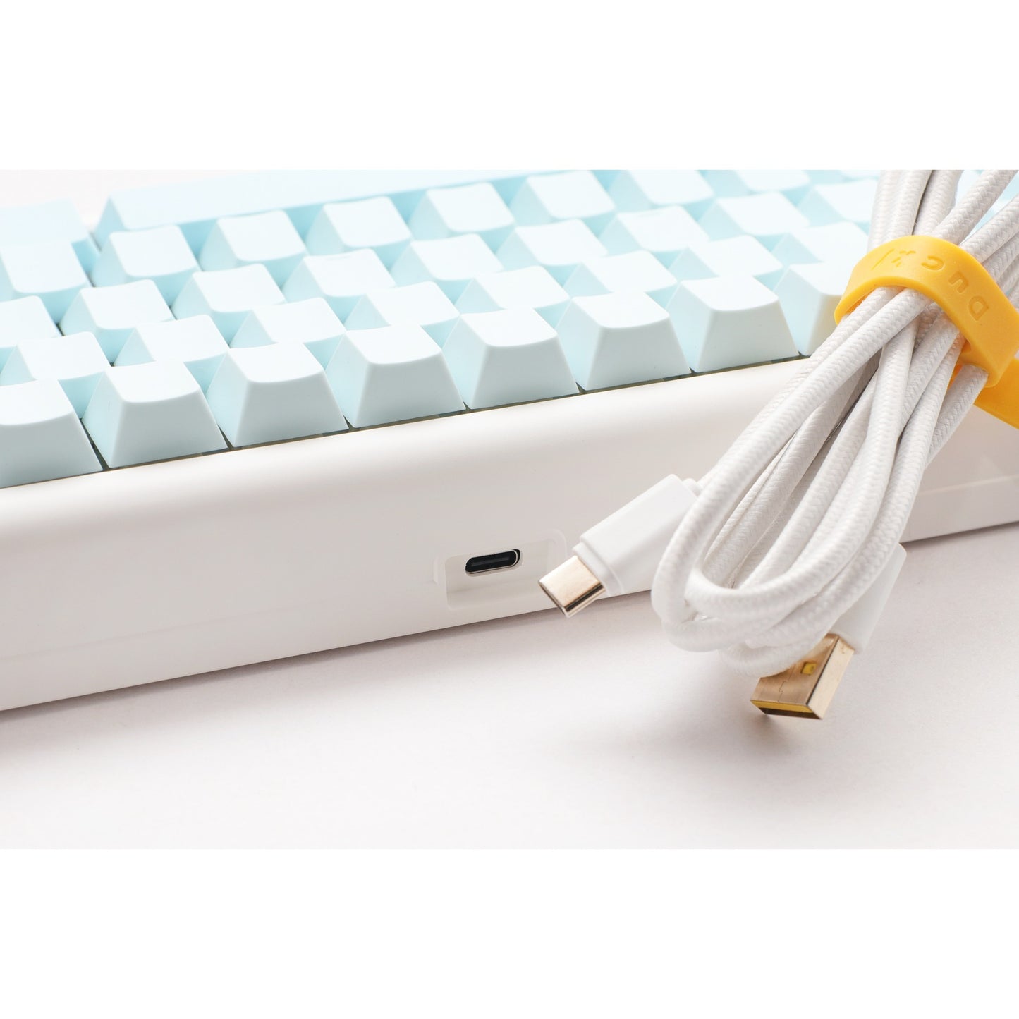 Ducky ProjectD Tinker 65 POM Edition con QMK VIA