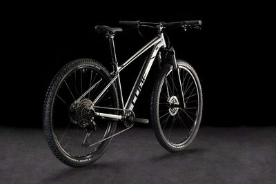 Cube aim slx pizarra negra y negra
