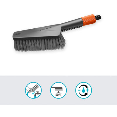 GardenA CleanSystem Handbrush M Soft, con conexión de manguera