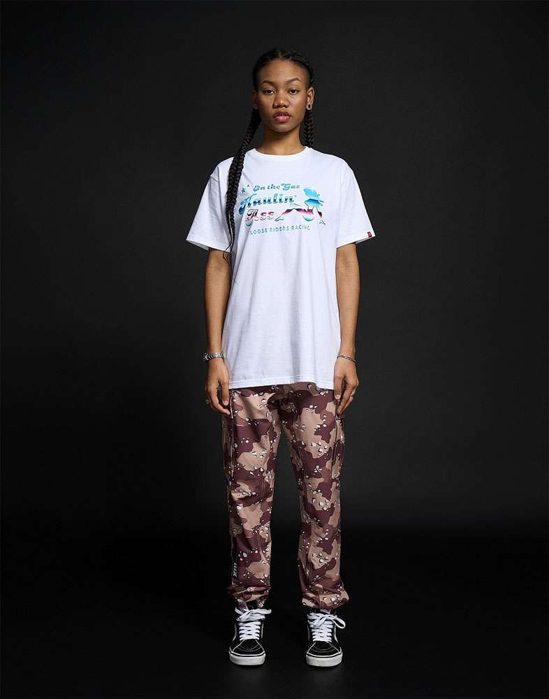 Loose riders haulin' ass - tech tee