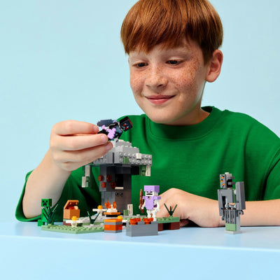 Lego minecraft 21586 el jardín pálido