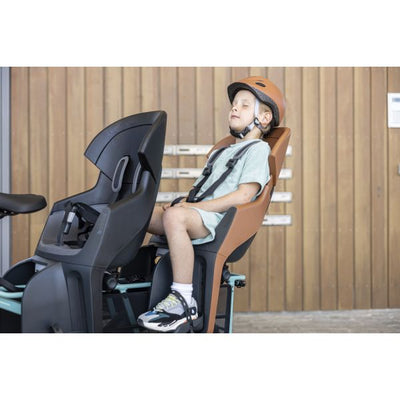 Asiento infantil de Bobike detrás de Evolve Maxi - Confirmación de marco - Cinnamon Brown