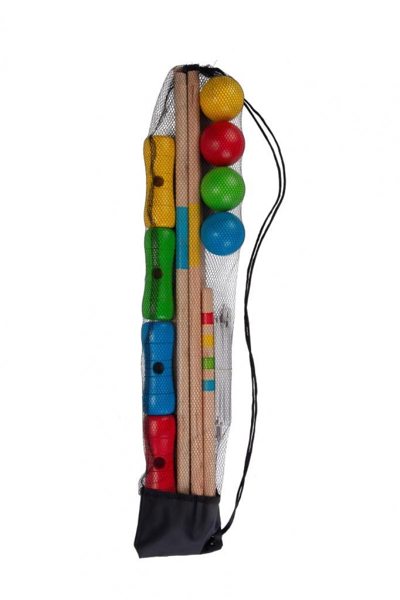Croquet di legno impostato per 4 giocatori