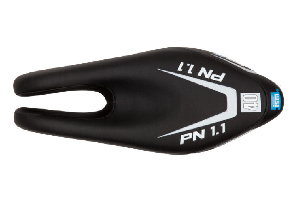 Silla de montar en colaboración con PN1.1 Performance angosto