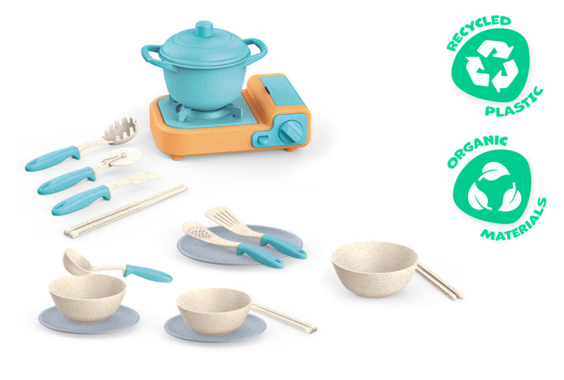 Cucina giocattolo giocattolo con accessori da cucina riciclati