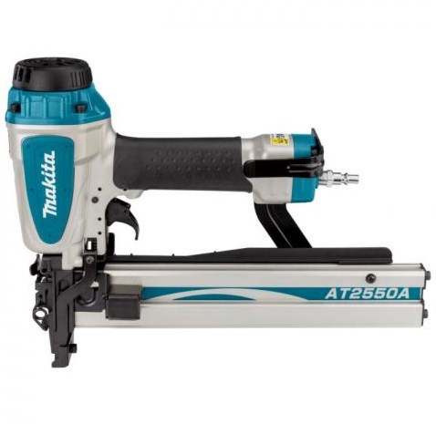 Cucitrice Makita at2550a 8 bar (corona larga) con olio in scatola