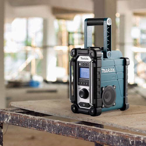 Makita dmr116 bouwradio | fm am | zonder accu's | werkt op lxt- en g-accu's - dmr116