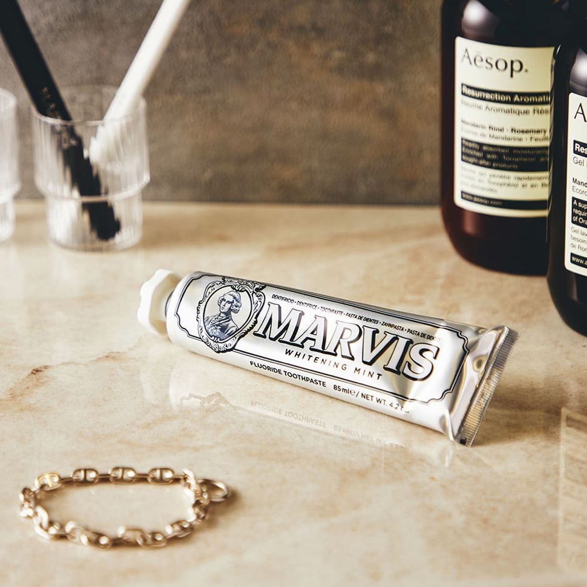 Marvis dentifricio sbiancante alla menta 85 ml