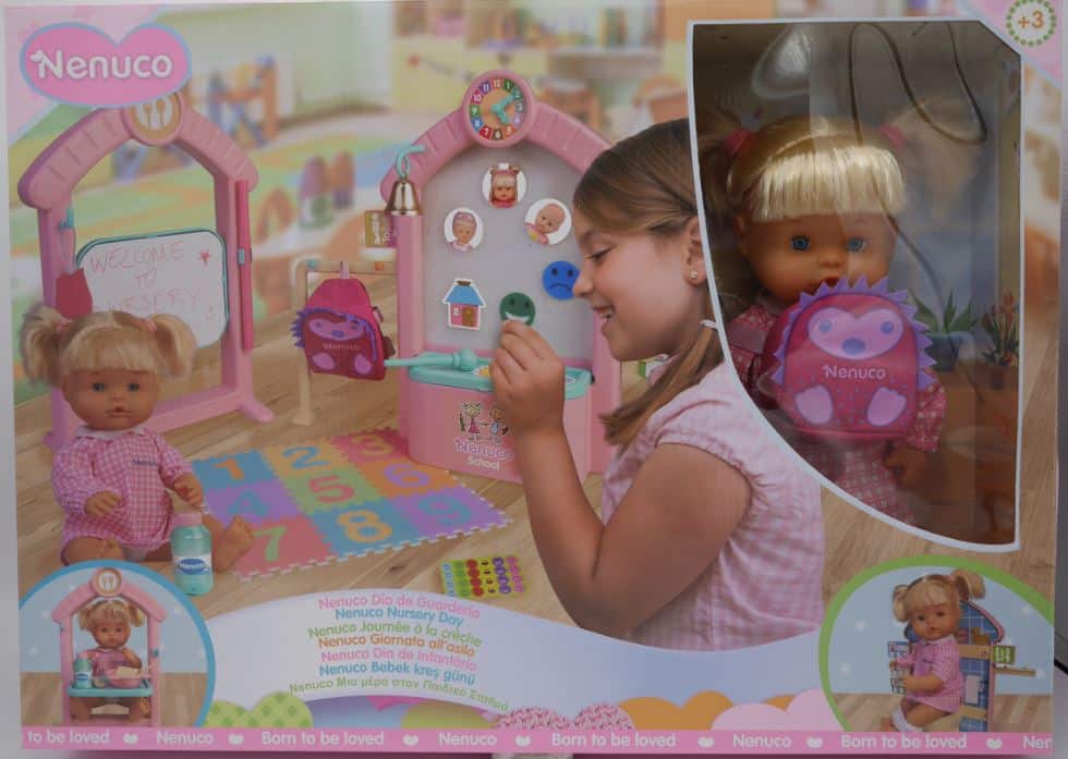 Nenuco Nursery Day Play set con muchas opciones de juego presentes