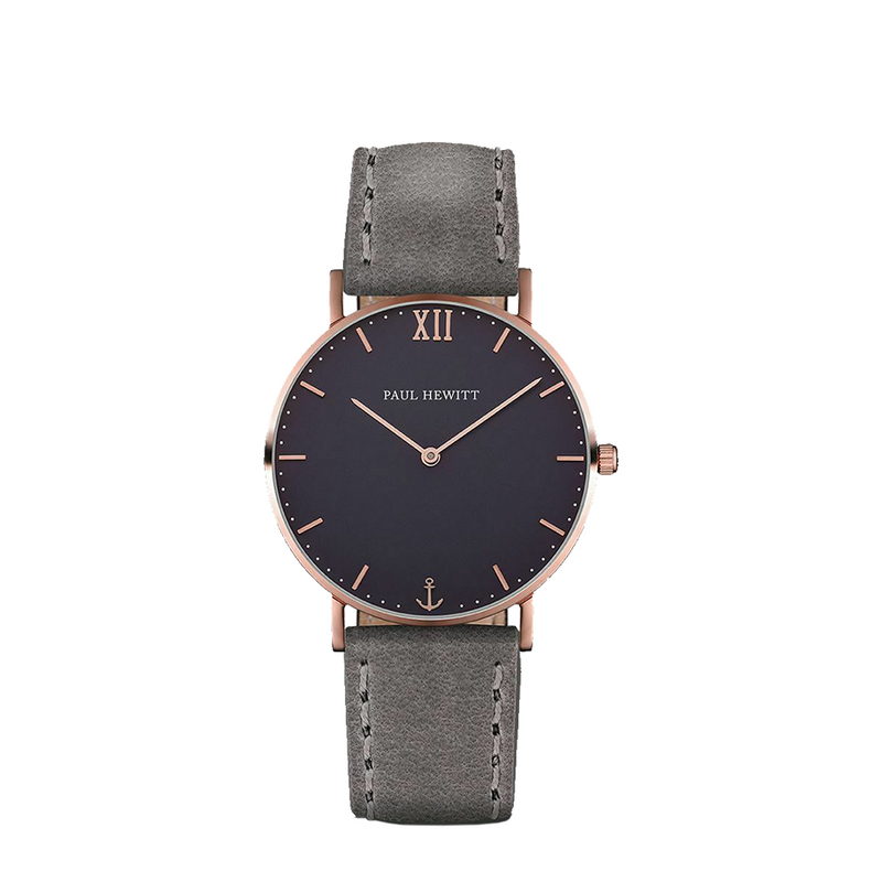 Paul Hewitt guarda Sailor Line