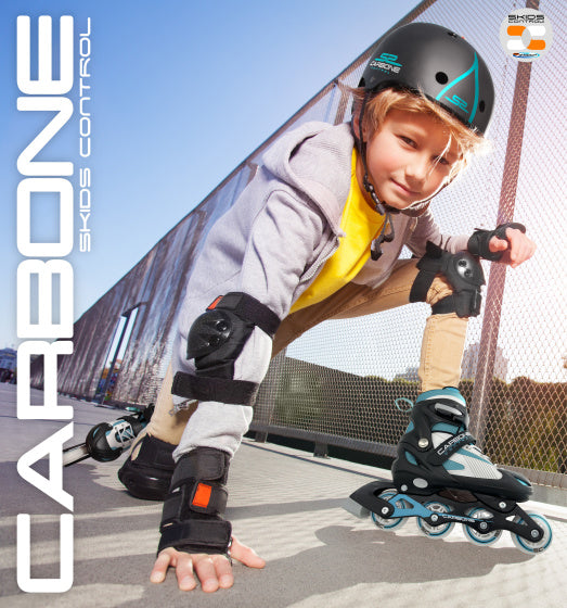 Skids Controlla il casco per pattini in carbone regolabile dimensione nera 53-57 cm