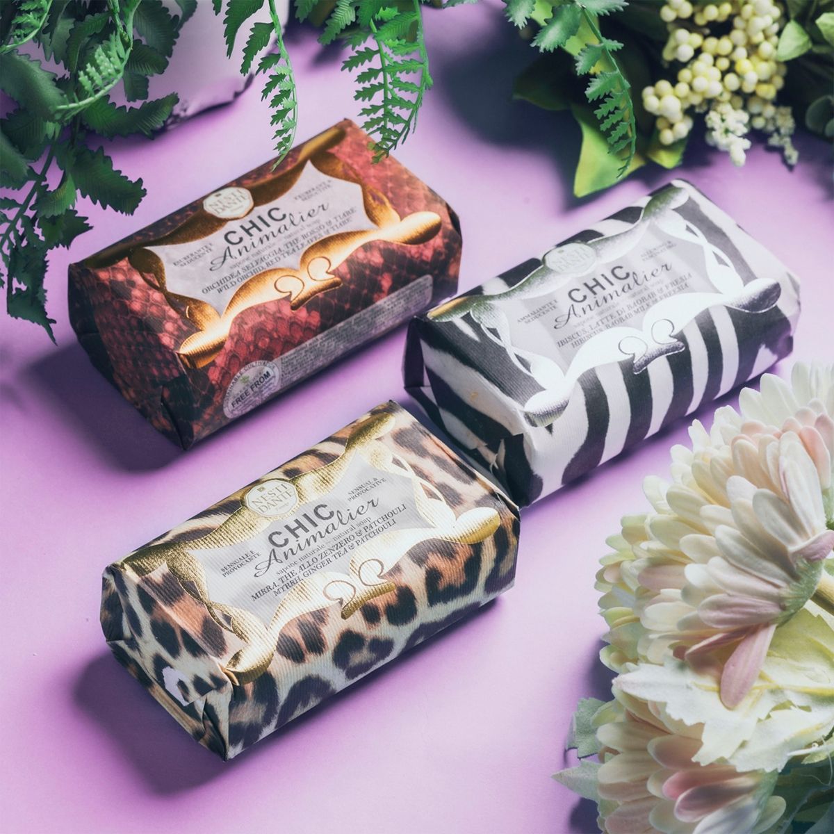 Nesti Dante Nesti Dante Chic Animalier Hibiscus, Baobab Milk Freesia Soap 250GR.