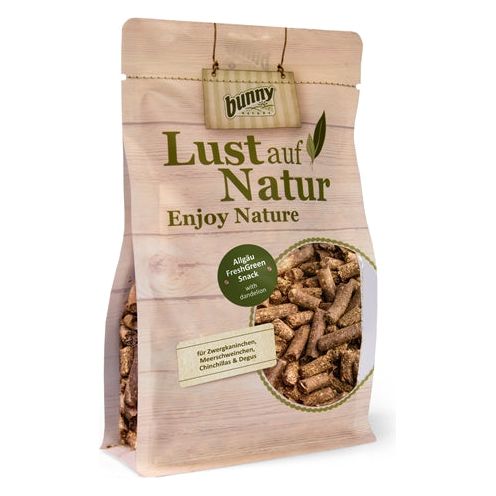 Naturaleza del conejito Disfruta de la naturaleza Allgau Freshgreen Snack con diente de león