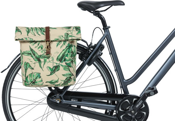 Basil Ever-Green dubbele fietstas, gerecycled PET, waterkerende vouwsluiting, unisex, fiets, sandshell beige