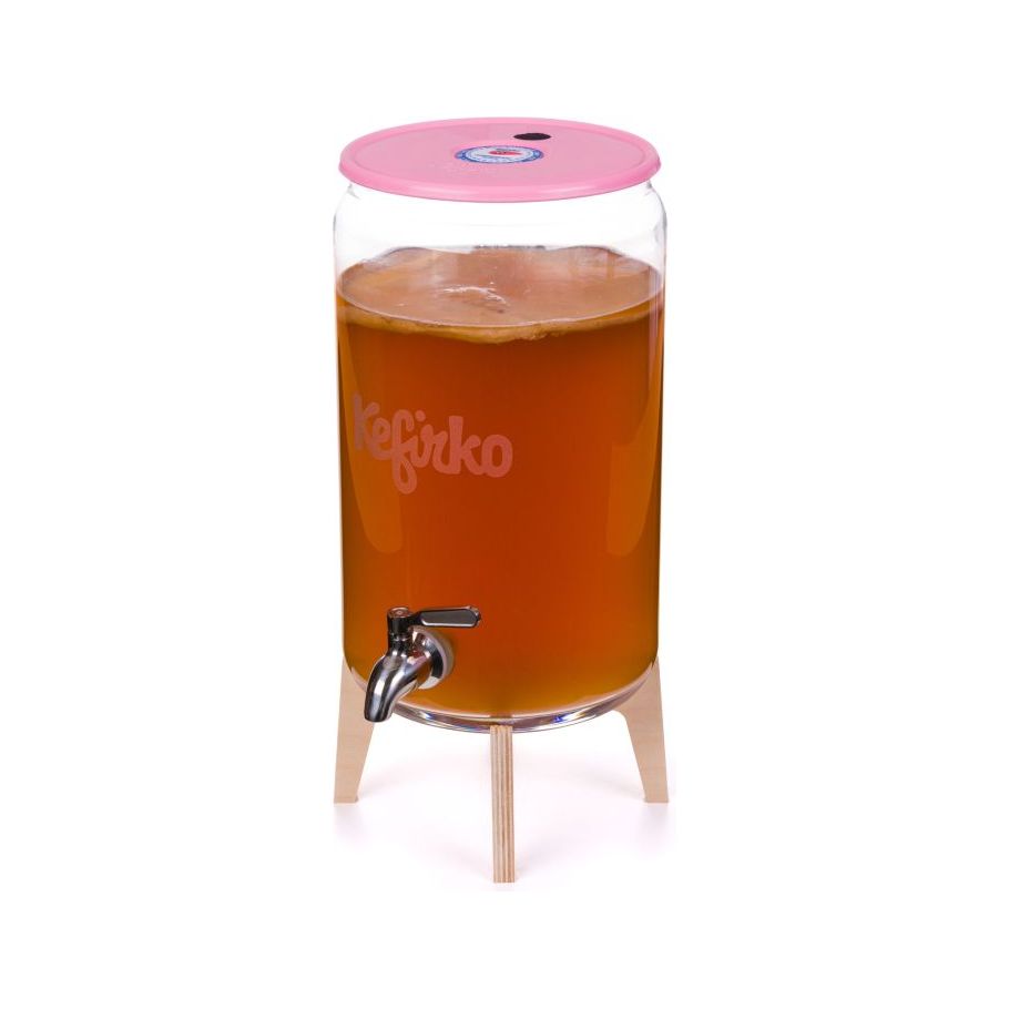 Kefirko kombucha jar su un treppiede